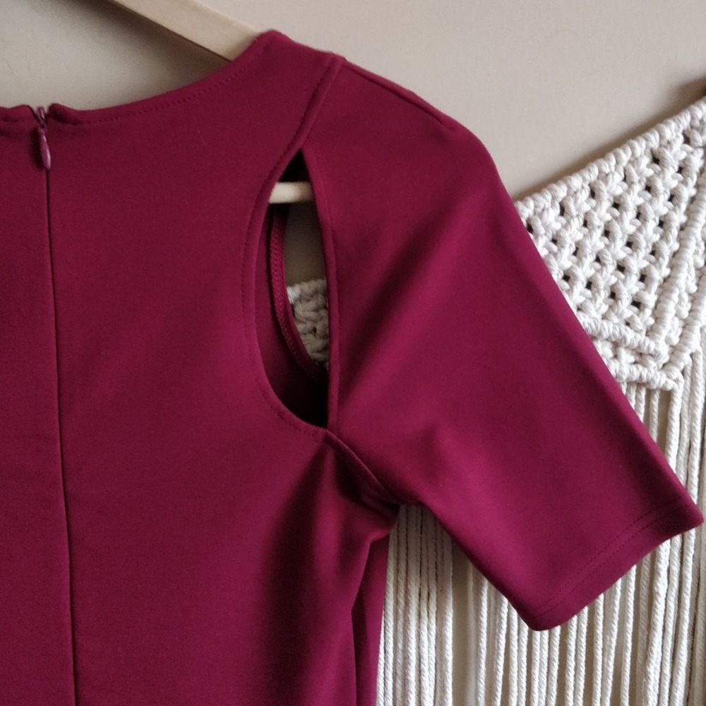 3/$20 Fabletics Eva Wine Cutout Bodycon Midi Dress XXS - Picture 8 of 10